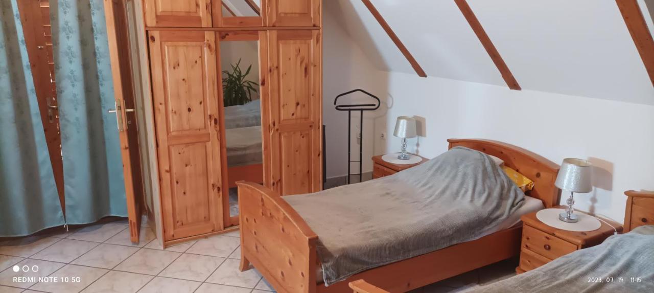 Вилла Parraghegy Apartman Zalaszanto Экстерьер фото